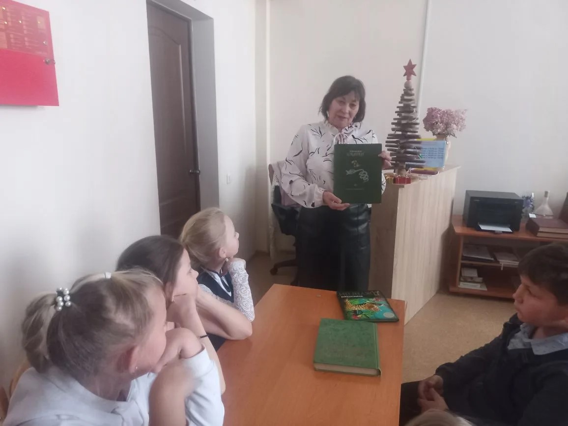 Творчеством Р. Киплинга &amp;quot; Книга джунглей&amp;quot;.